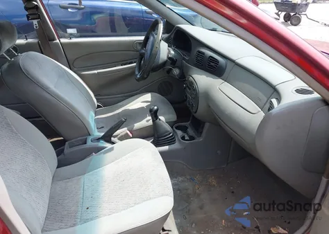 1998 Ford Escort Se z USA, uszkodzony, nr VIN 1FAFP13P7WW201703